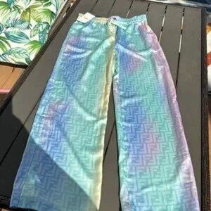 🌸🌺Fendi trousers Colorful just at time for spring 🌸🌺